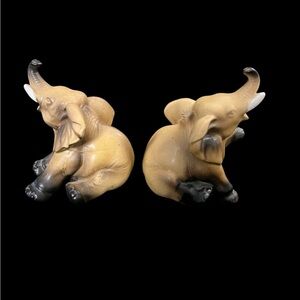 Vintage Pair Of Lefton Elephants Ceramic Figurines Sitting Trunk Up Japan H6980.